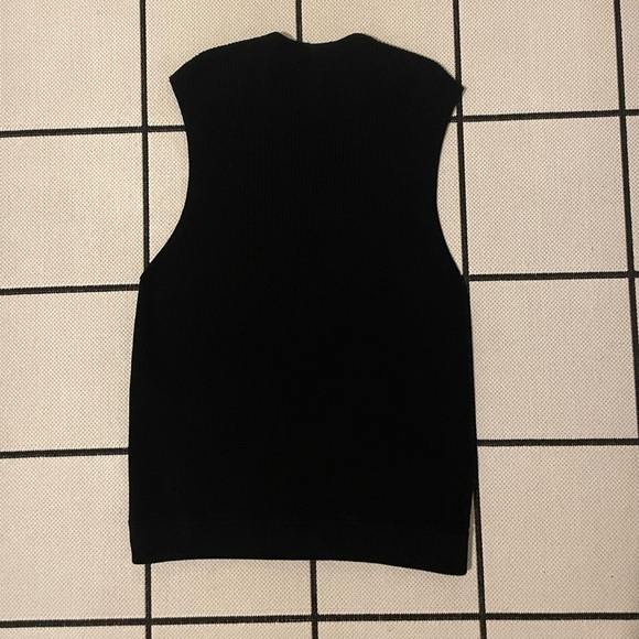 COS knit sweater vest - Picture 2 of 5